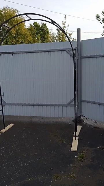 Арка для цветов садовая