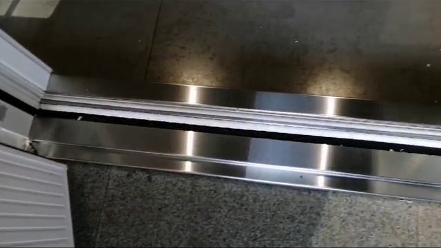 Дверь входная металлическая с терморазрывом Дверькомплект33