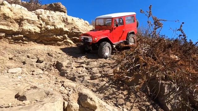 RC4wd FJ40 trail run.