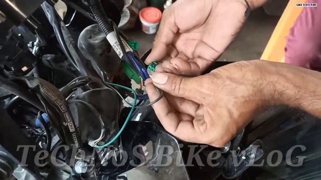 चारो इंडिकेटर एक साथ कैसे चलाएं||Pulsar 125 Modified||Bike 4 Indicator Wiring||Technos Bike Vlog