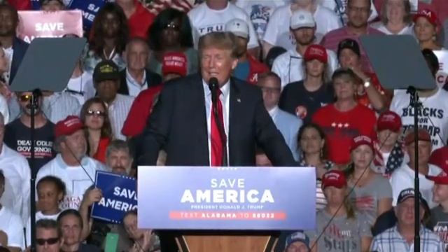 Trump's VIRAL MOMENT: “Everything woke turns to sh*t”