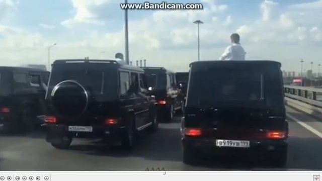 Выпускники в ФСБ отметили выпускной покатушками на 30 мерседесах!