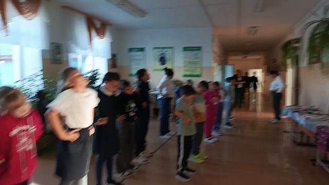 Утренняя зарядка в школе!