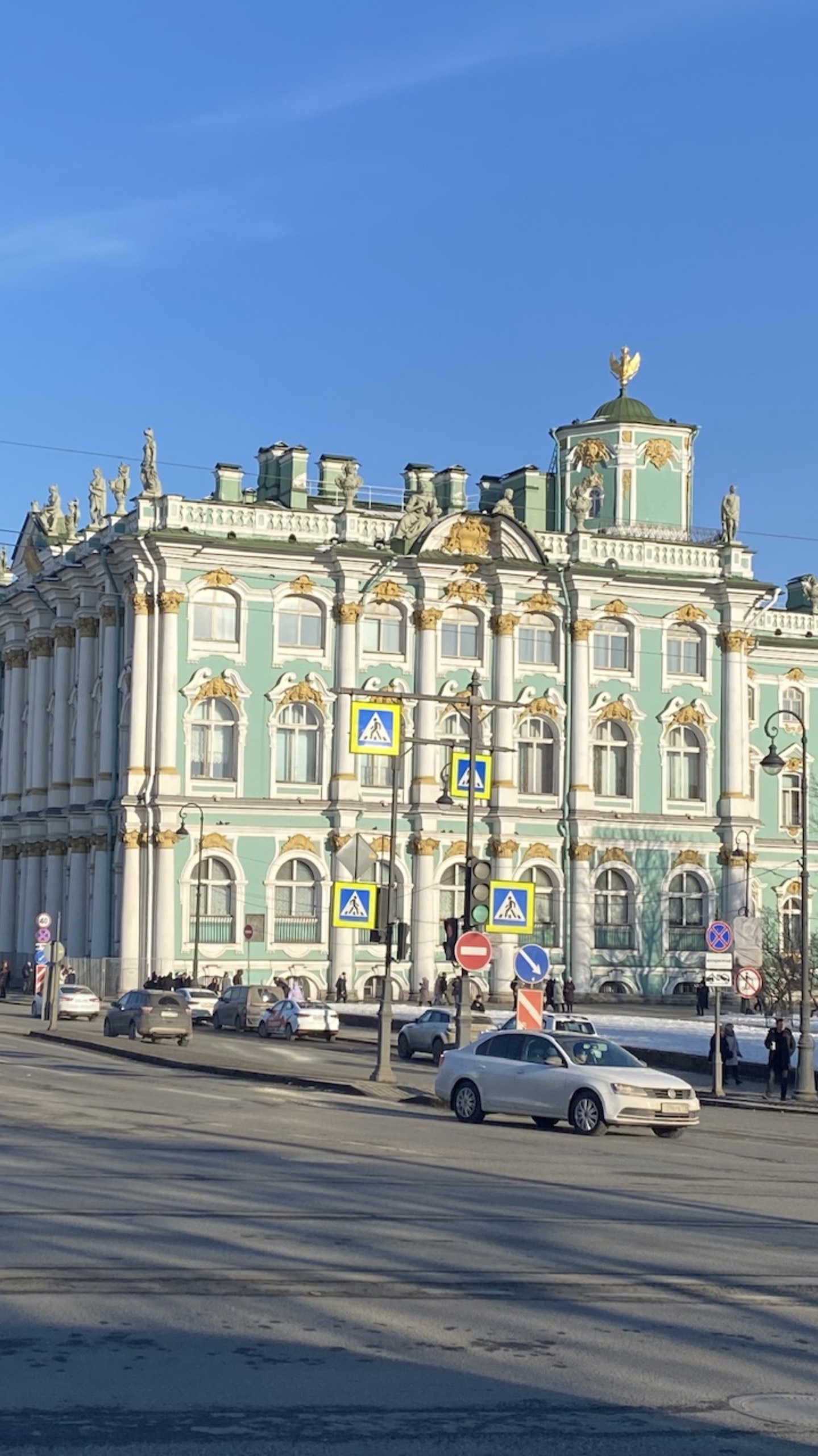 Прекрасные виды на центр Питера - с Дворцового моста