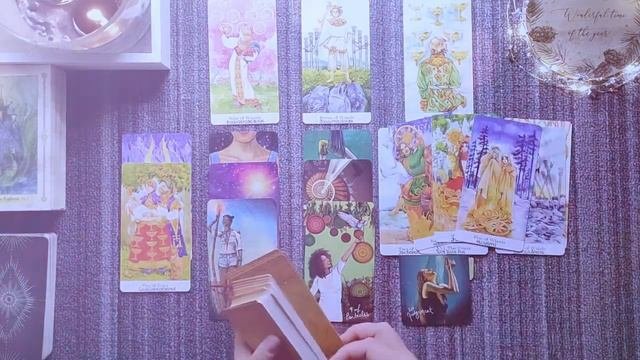 987 🌸 КТО ИЛИ ЧТО К ВАМ ВОЗВРАЩАЕТСЯ ИЗ ПРОШЛОГО | EXSRPESS TAROT