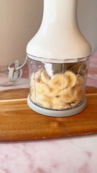 Полезное мороженое со вкусом сникерса