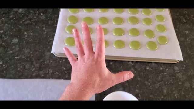 Matcha White Chocolate Macarons - Step by step recipe (Italian meringue method)