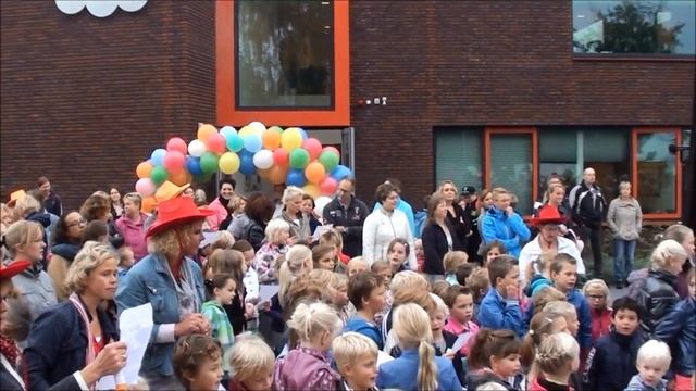 Officiele opening: Brede schoollied De Meeander