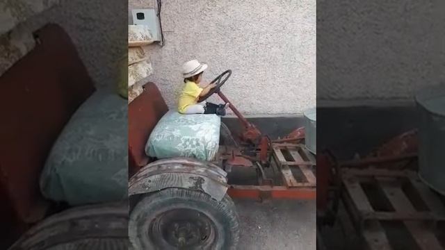 Угарная трактористка