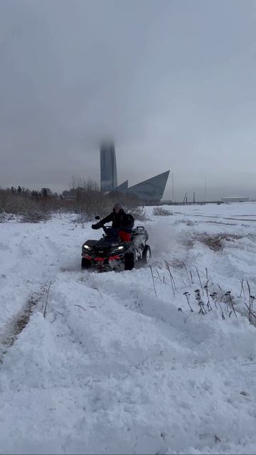 😲 А зачем снегоход, если есть TGB Blade 1000!