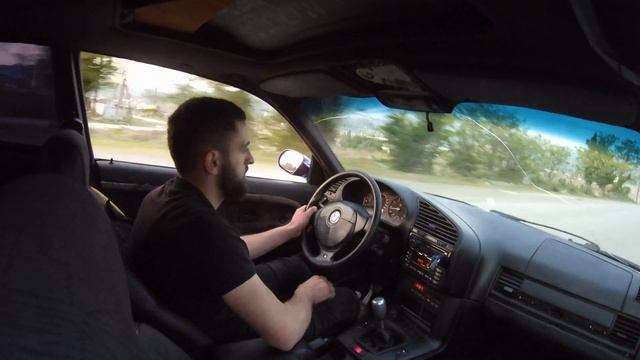e36 3.0 vs e30 4.3
