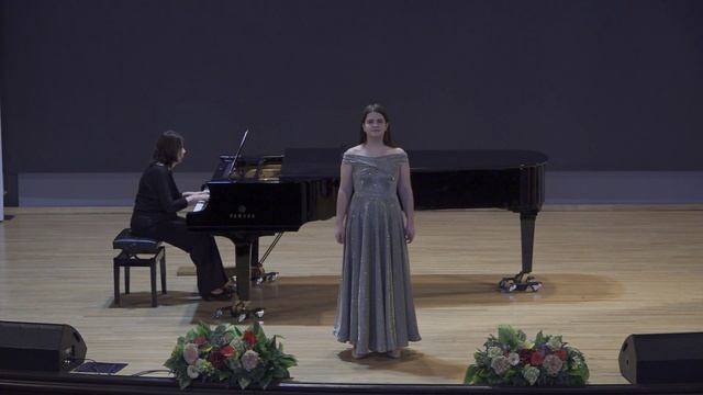 Шевырева Маргарита. Й. Гайдн Ария "О luna lucente". Р.Н.П. Как пойду я на быструю речку"