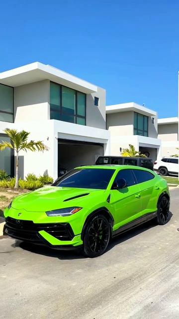 Lamborghini Urus In Green Color #lamborghini #shorts #short