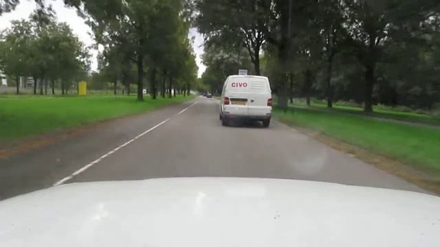 Volvo 240 DL acceleration & overtaking (nose hood cam)