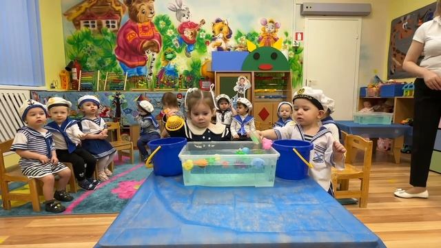 Празднуем 23 февраля: ясли, группа «Звездочки"
