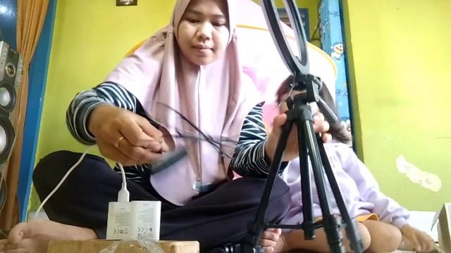 Unboxing Tripot + Ringlight | Dapat banyak printilan Gak tau cara pasangnya #irinahasrinah #unboxin