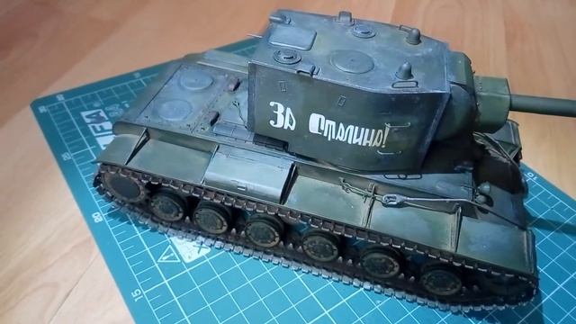 KV-2 heavy tank scale 1/35 Trumpeter