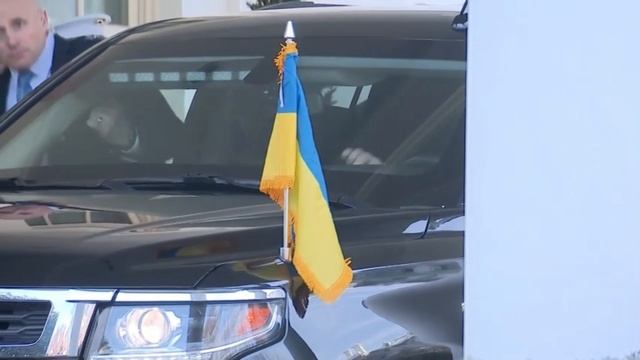 Трамп после публичной перепалки в Белом доме попросил Зеленского "уехать"
