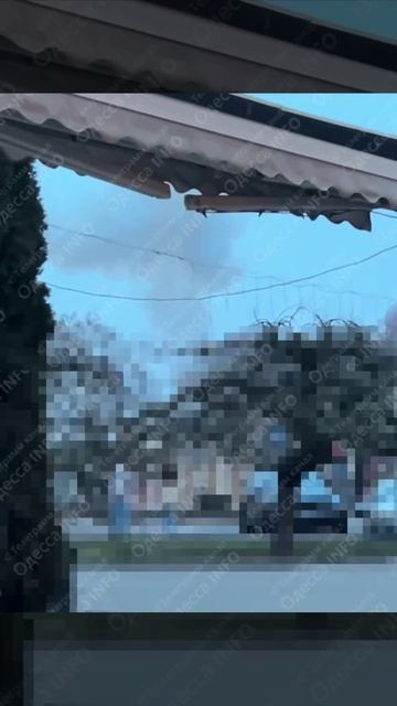 Кадры прилетов в Одессе. О том, что перевозили на пораженном контейнеровозе видимо уже завтра уз...