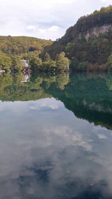 Нижнее голубое озеро. Кабардино-Балкария