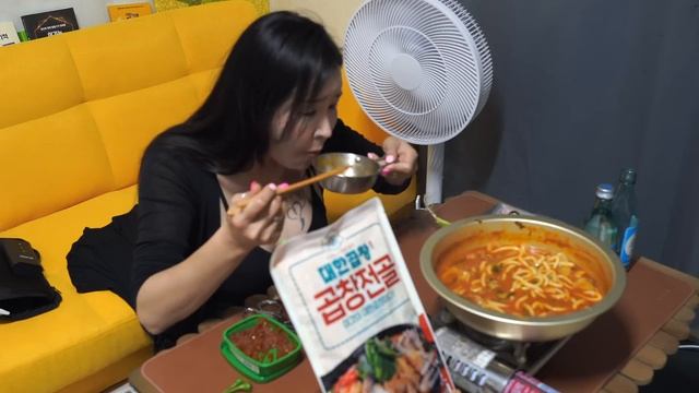 반지하 사는 독거녀 순자산 30억❗️곱창전골 먹방하면서 진솔한 미래이야기 자연인 가즈아❗️ 노후준비하며 혼술하는여자 술먹방 자본소득 빌라경매 공부 노동수익❌