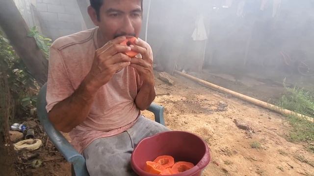 Así Hace Su Dieta Mi Esposa Comiendo Papaya Para Mejorar Su Salud😥😱