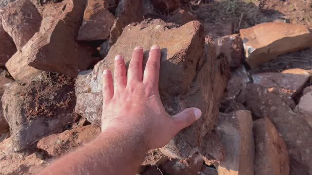 Расчистка скалы под свайный фундамент