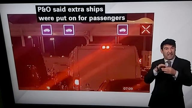 People trying to cross the Channel were delayed 6 hours in queues at Calais & DFDS/P&O apologies