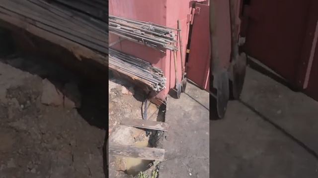 Внучёк показал бабушке мои видео и бабушка захотела абиссинскую скважину.