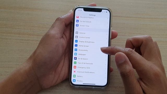 iPhone 12/12 Pro: How to Enable/Disable Voice Control Show Confirmation