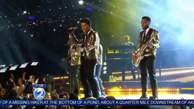Fans line up for Bruno Mars tickets