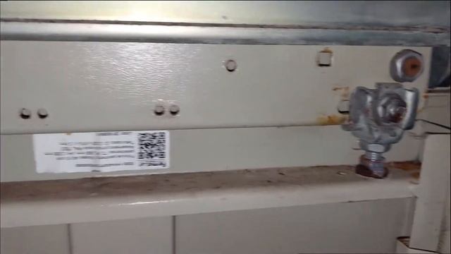 Oxidação Conjunto Porta de Pavimento  Andar G2   Elevador Direito