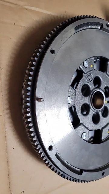 Маховик 415070210 1.4 TSI Audi Q3 VW Tiguan