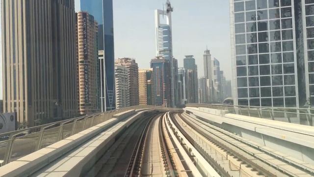 Dubai metro train| metro train view |discover dubai