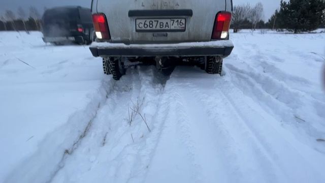 Тахо и нива застрями