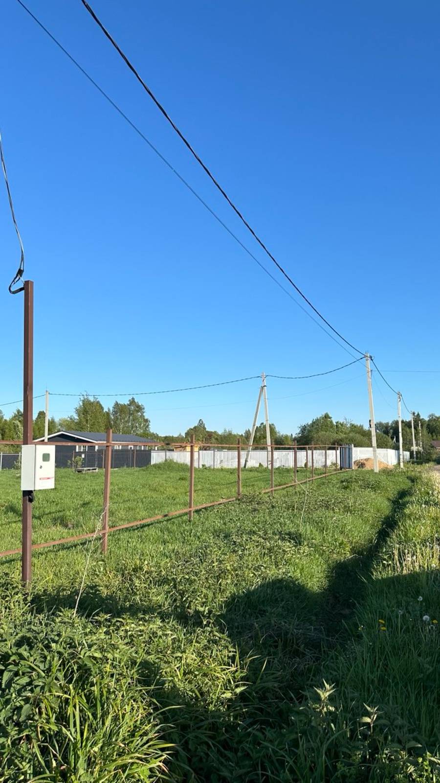 Продам участок 60 мин  от МКАД по Новорижскому шоссе
 9 соток
электричество
колодец