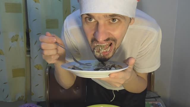 ОБЖОР, ЖАРЕНАЯ КАРТОШКА СО ШПРОТАМИ