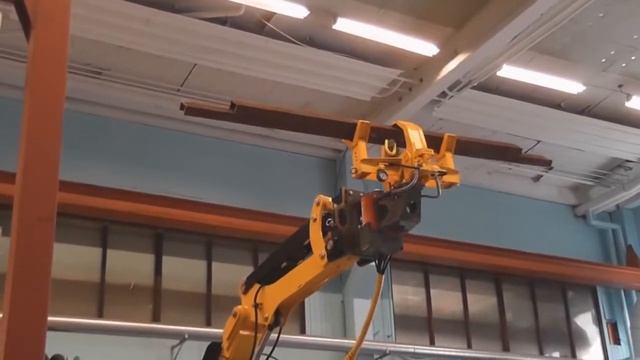 Техника Brokk в горно-добывающей промышленности. Захват для балок