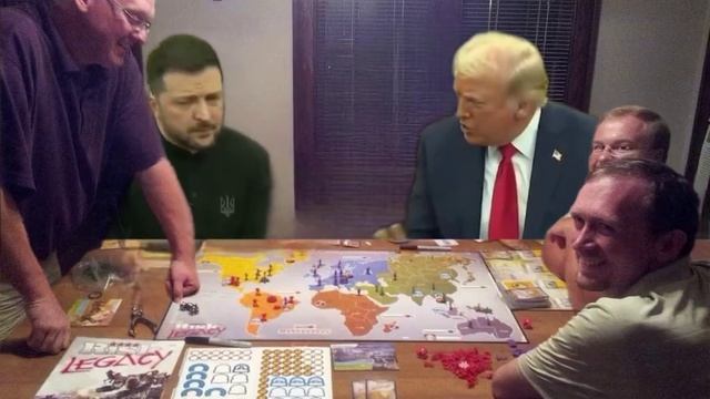 Когда собрались с друзьями поиграть в настолки:
