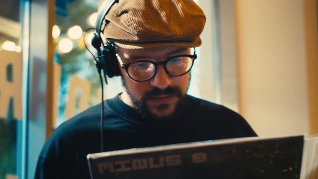 DENIS MUSTAFAEV - VINYL LIFE