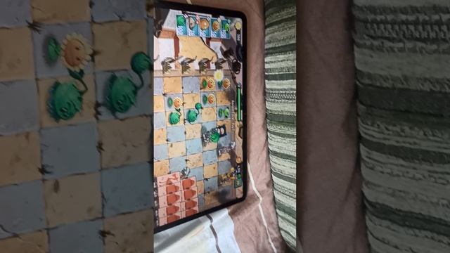 играем в PVZ2 часть 2