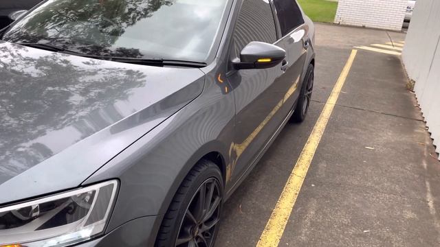 Dynamic Side Mirror Indicator on 2015 VW Jetta