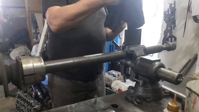 занимаюсь головкой и показываю съёмник во всей красе