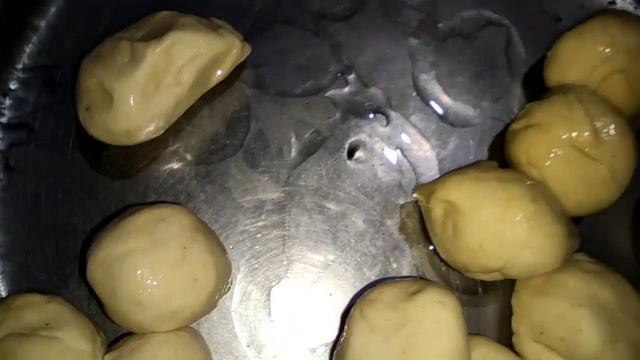hotel style balloon shaped chole bhature recipe | punjabi chana bhatura recipe
