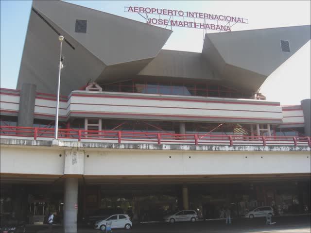 Гавана (Куба). Пешком от аэропорта через всю Гавану до набережной Атлантического океана Малекон