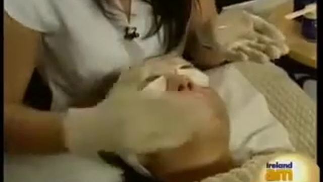 iS Clinical Fire   Ice Facial