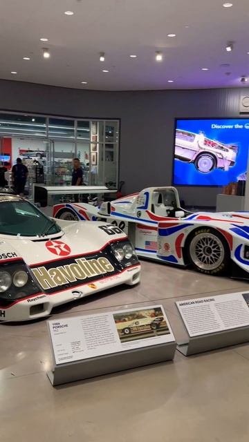 В Америке… такого ты не видел Porsche 962 Porsche Lola B2K/10 Petersen Auto Museum жизнь в Америке
