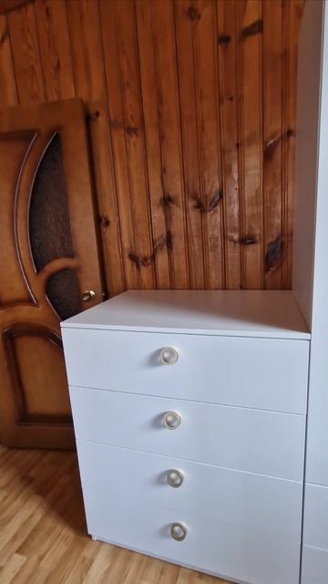 Комод с направляющими Hettich Quadro.