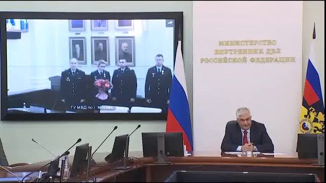 Владимир Колокольцев вручил награды сотрудникам, которые спасли погибавших людей