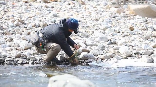 FLY FISHING  (lenok )